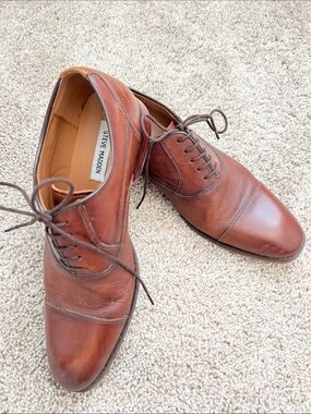 Steve Madden Brown Leather Cap-Toe Oxfords